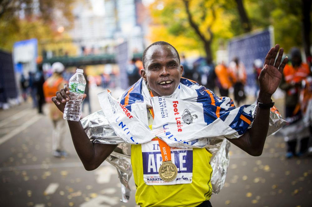 Gun Runners - Documentário de corrida no Netflix - Julius Arile passou de criminoso à maratonista vencedor.
