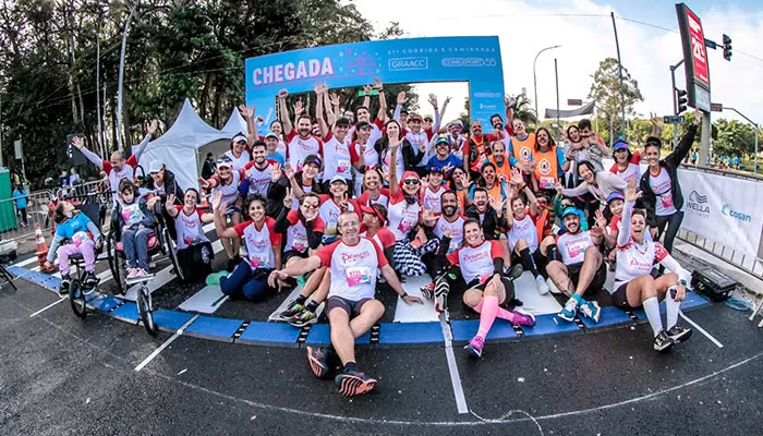 Grupo Pernas de Aluguel sempre presente nas provas de São Paulo, principalmente nas beneficentes como a  do Graac. (Foto: divulgação).