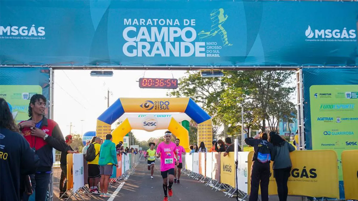 Corridas em MS: imagem de corredores na Maratona de Campo Grande.